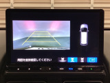 バックでの車庫入れも安心です!リアカメラが付いているバックモニター付のナビを装備しております。バンパーについているソナーや、操作線もついており距離感も画面から確認できます。
