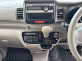 オートエアコン インパネシフトで運転操作もしやすいです