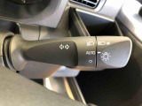 ☆オートライト機能☆車外の明るさに応じて自動的でヘッドランプを点灯および消灯します。夕暮れ時やトンネルなどで便利です!