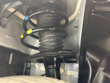お車を安心してお乗りいただく為には、足回りの定期点検が欠かせません。サービスサポート(有償保証)では無料点検もご提供しており、安心のカーライフをお過ごしいただけるサポート体制が整っています。