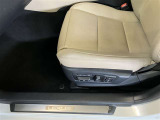 パワーシート搭載。微妙な調整が手軽にでき、ピッタリなポジションで運転することが可能です。