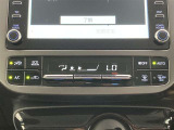 オートエアコンは温度を設定するだけで、自動で風量などを設定してくれます。運転しながら操作も必要ないので、安全性も向上します。