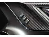運転席のシートポジションメモリー機能は、登録済みの運転者と交代しても、シートポジションの変更の手間がかかりません。