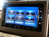 CD、DVD、Bluetooth、AM、FM、AUX、スマートフォン接続ができます。