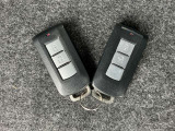 便利なインテリジェントキー2本、車両のアンサーバックも付いていますので、広い駐車場でもどこへ停めたか迷うことが少なくなります。