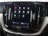 Google搭載のボルボなら、車内にいながら多彩なデジタルライフをお楽しみいただけます。Google Playから必要なアプリをダウンロードして、有意義な移動時間を楽しみましょう。