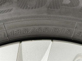 タイヤサイズは【185/65R15】