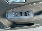 運転席のパワーウインドウ等操作部