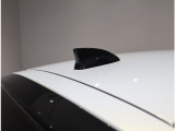 車のデザインにスッキリ溶け込むシャークフィンアンテナ。スタイリッシュで、ちょっといい車に乗っている感覚になりますね♪