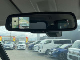 全方位の映像が、ミラー左に表示されます。