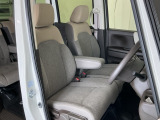 当車両は、次のお客様に気持ちよくお乗りいただくため、専門スタッフによる【徹底シートクリーニング】を施工済みです!