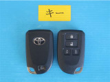 キーを取り出さずにドアを施錠&解錠。車の始動も可能です。