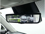 デジタルインナーミラー装備!車両後方のカメラの映像をデジタル補正で視認性を向上させてインナーミラー内に表示します♪視界を遮るものがなく、後席に同乗者がいても後方を確認しやすく安心です♪