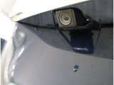 バックカメラが付いているので後方確認が非常にしやすいです。今や運転初心者も熟練者も必須装備!ついていて損はないですね♪