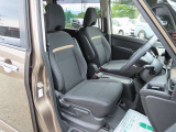 運転席回りもすっきりしていてスムーズに乗り降りができます!