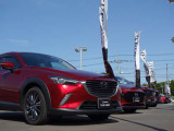 他にも様々なマツダ車を取り揃えております。晴れの日は毎日車を清掃し、お客様がお越しになられるのを心待ちにしております。