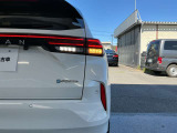 後続車からの視認性も良くスタイリッシュなLEDテールランプ