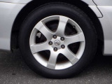 17インチアルミホイール!!格好良くてホイールがあなたの愛車をいっそう輝かせます☆