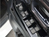 ◆パワーウィンドウスイッチ◆運転席から全席の窓の開閉操作を行うことが出来いつでも換気ができます!