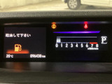 速度や燃料残量など、運転に必要な情報を視線の先で確認できるメーター廻りです。表示がまとまり、走行前や停車中に車両情報を把握しやすい点も日常使いにうれしいポイントです。