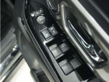◆パワーウィンドウスイッチ◆運転席から全席の窓の開閉操作を行うことが出来いつでも換気ができます!