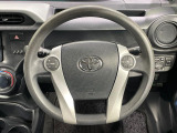 インテリアに合わせたデザインのステアリングは、運転される方のことも考え、運転しやすい形状、大きさです。是非一度、実際に触ってお確かめください。