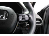 Hondaセンシングの機能のひとつ、アダプティブクルーズコントロール付!アクセルから足を離しても設定したスピードと前車との車間を保ち走行してくれます!車線維持もアシスト☆高速道路で疲労軽減ですね☆