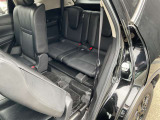 7人乗車時でもゆとりの室内、使わない時はフラットに収納できるサードシート。