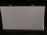 【ロールサンシェード】後部座席にはロールサンシェードでプライバシー保護や日差し防止などに役立ちます。
