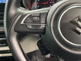 ステアリングにオーディオ操作スイッチが付いています。オーディオ画面に直接タッチしなくても操作が出来ますので、運転に集中できます。