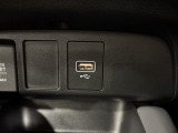 便利な充電用USBジャックも付いています☆周辺機器の充電にご利用頂けます☆