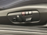 自分に合ったドライビングポジションへ。運転席まわりも使いやすく設計されています。