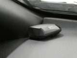 セキュリティーが付いておりますので、ドアを無理やりこじ開けられるとホーンが連動してお知らせしてくれます。