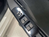 全席パワーウインドウ!運転席にはオート機能付!