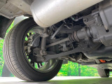 お車を安心してお乗りいただく為には、足回りの定期点検が欠かせません。サービスサポート(有償保証)では無料点検もご提供しており、安心のカーライフをお過ごしいただけるサポート体制が整っています。