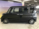 エンジンルーム、室内、クリーニング済みです。厳選したお車を屋内展示場にて展示中☆車両品質には自信がございます!ぜひ一度ご来店ください!!