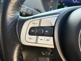 【ステアリングスイッチ】運転中、前方から目線をそらすことなく、オーディオ等の操作が可能な便利機能!