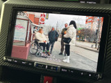 停車中にTVや映像コンテンツを楽しめる機能。長距離移動の休憩時などに、リラックスした時間をお過ごしいただけます。移動中は安全運転を心がけましょう。