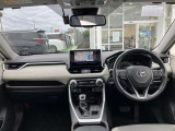 【運転席・インパネまわり】ハンドル・シート・フロアーなど隅々までプロによるクリーニング済み☆彡キレイな車内でドライブが一層快適にお楽しみいただけます!!