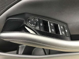 パワーウインド・電動格納付きドアミラースイッチは、運転席ドアに集中☆