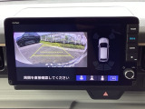 バックモニター付きで、車庫入れやバック時の後方確認をしっかりサポート。モニターに映し出される映像で死角も確認しやすく、狭い場所での駐車や後退時の操作をより安心して行えます。