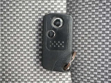 ◆スマートキー◆カギをバッグやポケットに入れたままでもドアロックの開閉ができる『スマートキー』付き!雨天や暗くなってもカギを取り出す必要がなくドアの開錠&エンジンも始動できます