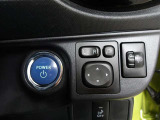 運転席から左右のドアミラーの開閉が可能です♪駐車場でのドアミラーの折り畳みが簡単です♪