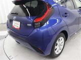 後方から接近する車両を検知して、衝突被害の軽減に寄与する[パーキングサポートブレーキ(後方接近車両)]が装着されています。