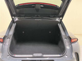 リヤシ-トを倒せば更に荷物を載せることができます。