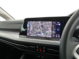 10インチ大型タッチスクリーンを採用したナビはVW通信機能WECONNECTと連動してスマートフォンの画面え表示することが可能です。