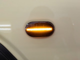 暗闇でも前方をくっきりと照らしてくれるライトです。夜の運転でも安心ですね。