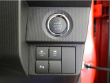 衝突被害軽減ブレーキ&横滑り防止装置&コーナーセンサーで安全運転のサポートをしてくれます※あくまでも補助的な装置なので安全運転を心がけましょう。