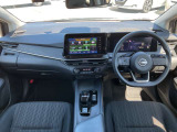 運転席周りの装備がご覧いただけます。展示場では実際にシートに座って確認していただけます。