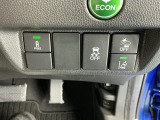 路外逸脱抑制機能は車が車線からはみ出しそうなときに車線内に戻すようにドライバーへお知らせします